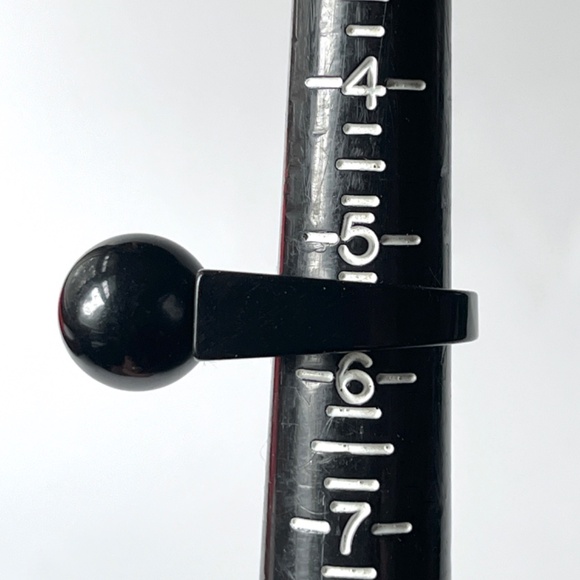 Vintage Size 5.5 Lucite Ring Chunky Ball Top Black Statement Unisex - Picture 7 of 10